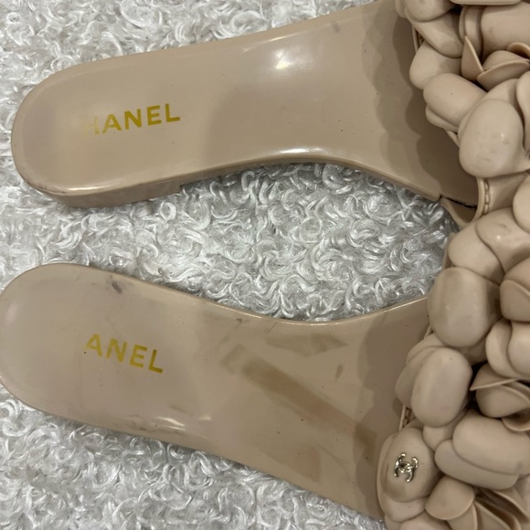Chanel Camelia Flower PVC Jelly Sandals Light - Picture 12 of 12